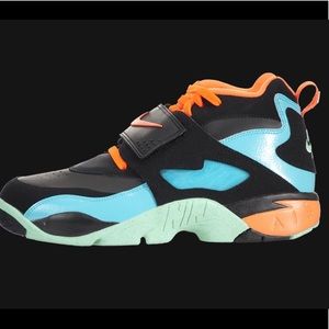 Nike Air 309434-010 Diamond Turf Deion Sanders Black Gamma Blue Men’s Size 12